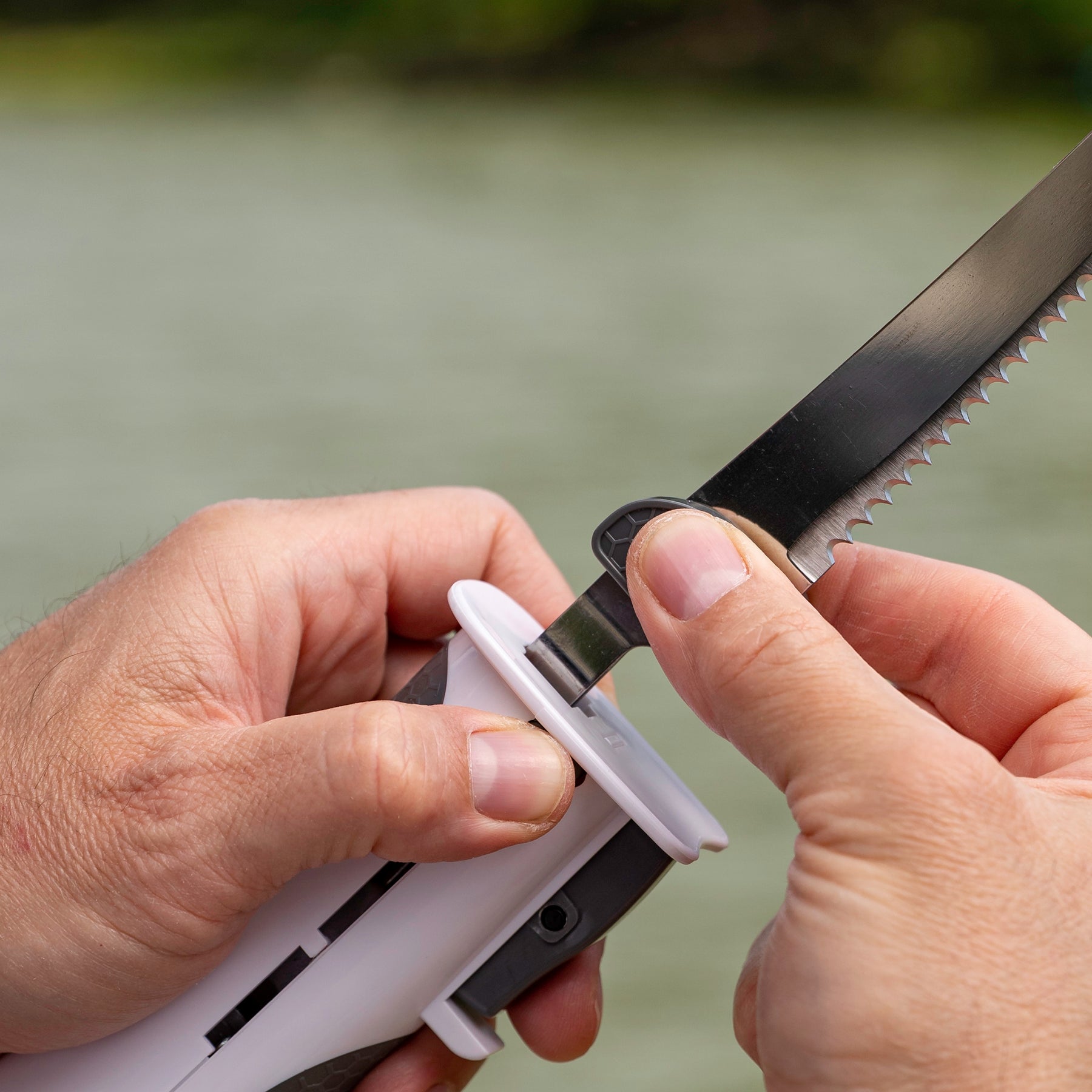 ELECTRIC FILLET KNIFE Fishing 2 Stainless Steel Serrated Blades